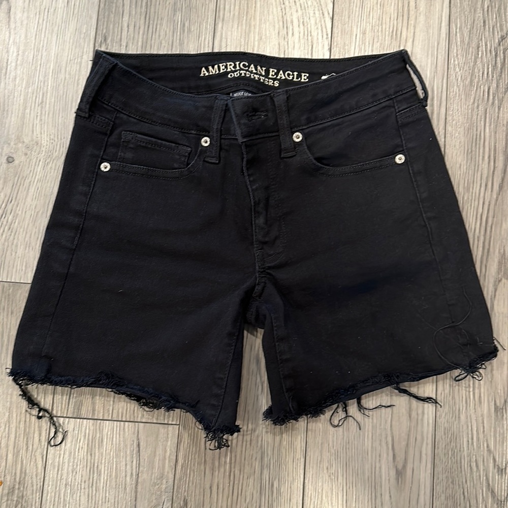 Women’s American Eagle MIDI shorts